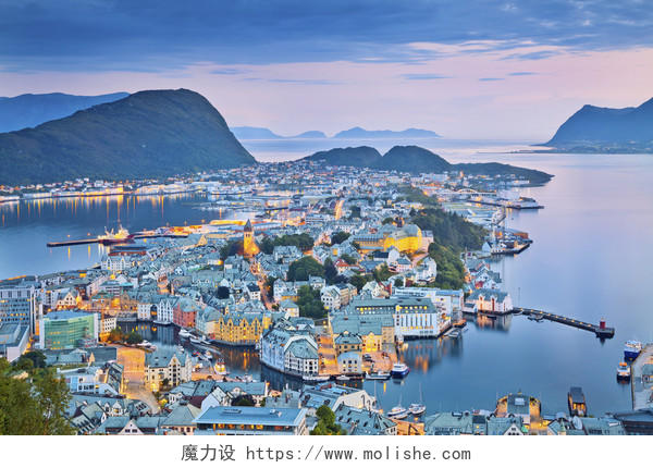 挪威的奥勒松在暮光之城蓝色城市形象
